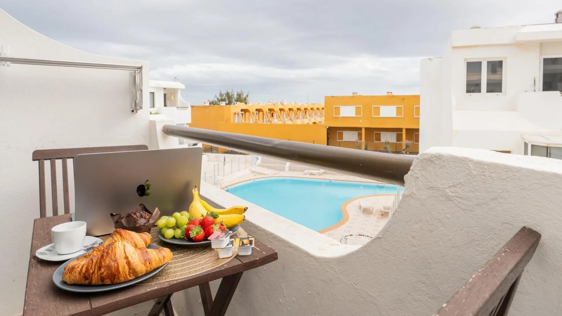 Brisa Marina Ocean View Apartment Antigua